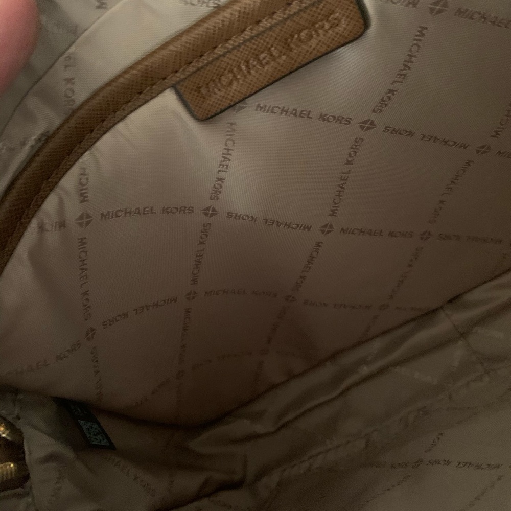 HP😍  New mk😍 large ew crossbody - Picture 5 of 8